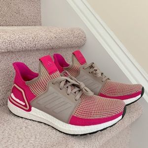 Adidas Ultraboost 19 athletic sneakers size 9.5
